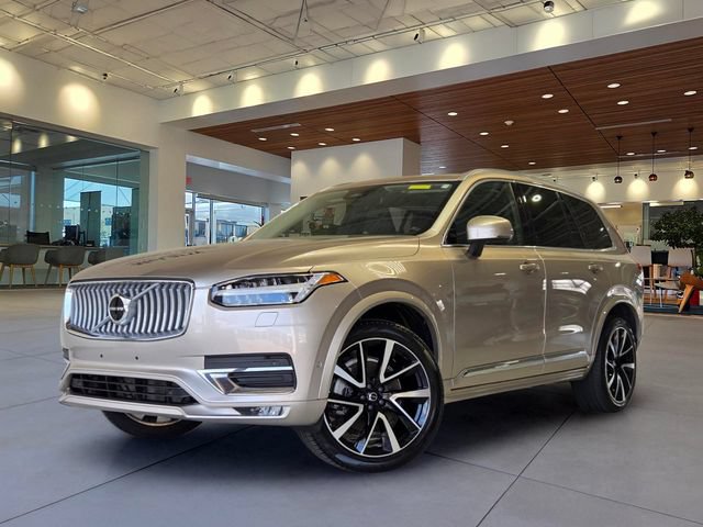 Certified 2023 Volvo XC90 B6 Plus AWD/4WD image 4
