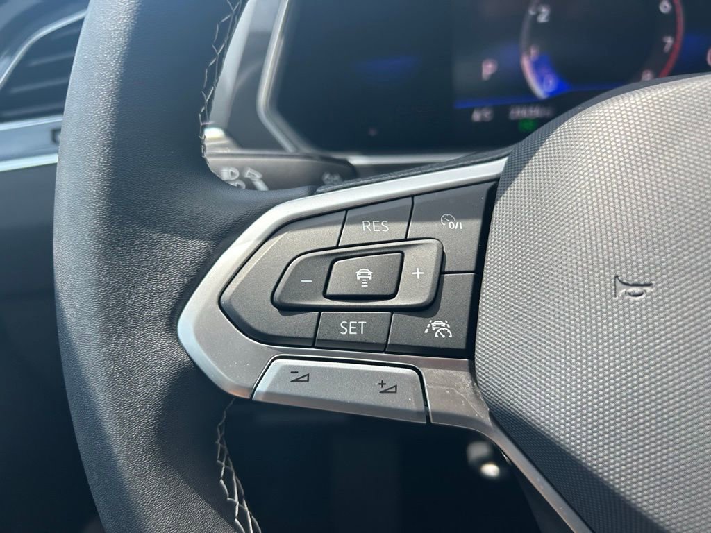 Used 2022 Volkswagen Tiguan SE FWD image 20