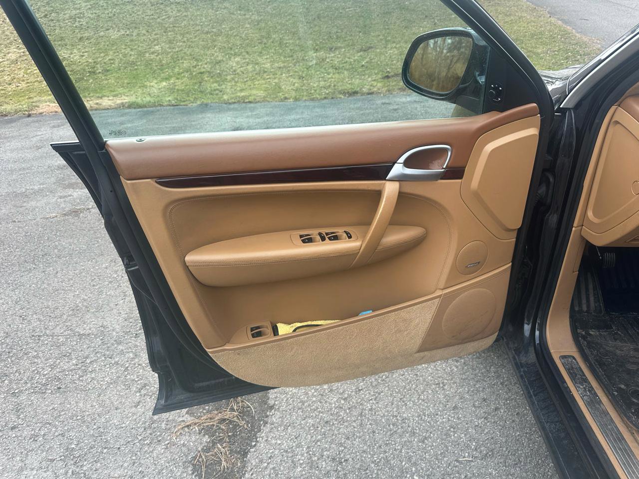 Used 2005 Porsche Cayenne Turbo AWD/4WD image 11