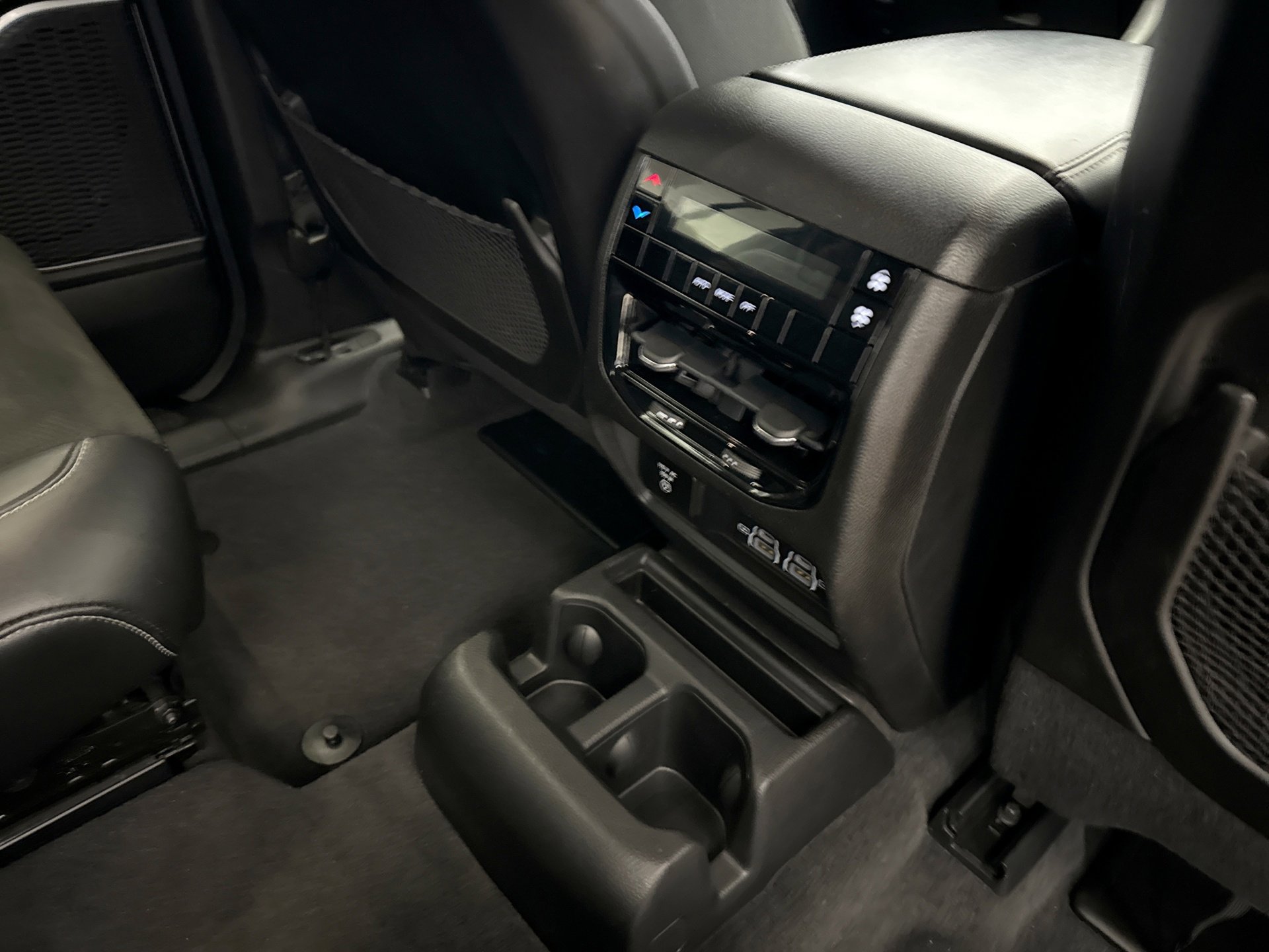 Used 2022 Jeep Grand Cherokee L Laredo AWD/4WD image 21