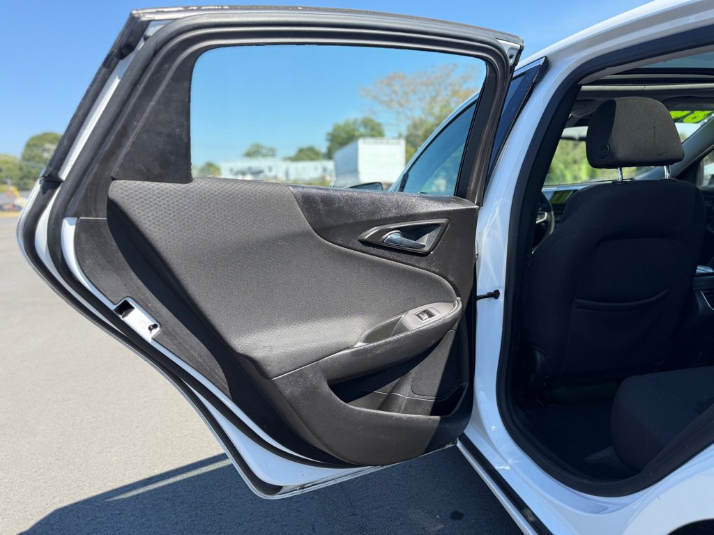 Used 2022 Chevrolet Malibu LT FWD image 23