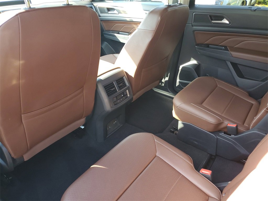 Used 2021 Volkswagen Atlas SE w/ Towing Package image 13