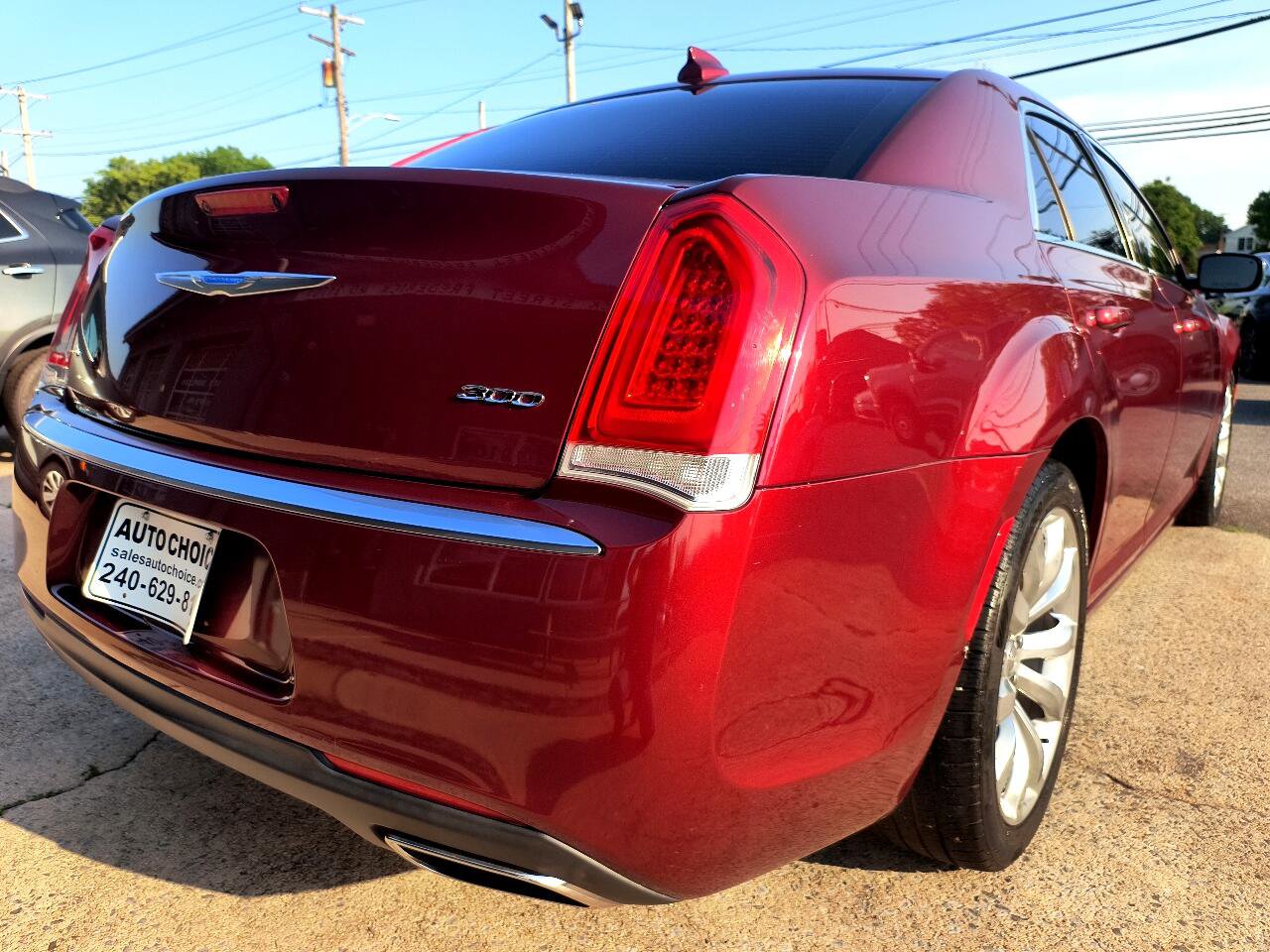 Used 2019 Chrysler 300 Touring w/ Chrome Appearance Package image 31