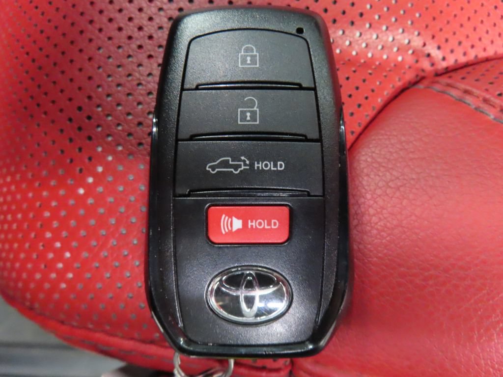 Used 2025 Toyota Tundra Limited AWD/4WD image 69