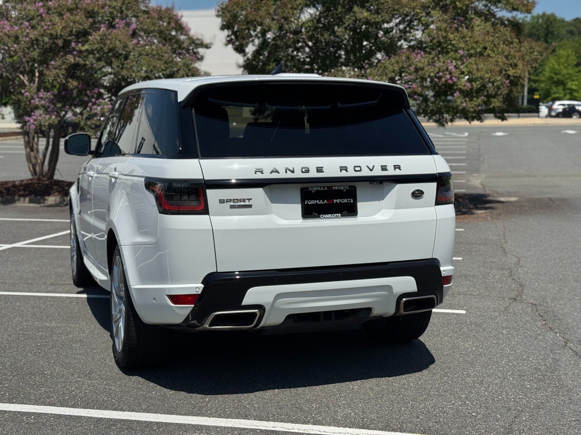 Used 2019 Land Rover Range Rover Sport Supercharged AWD/4WD image 9