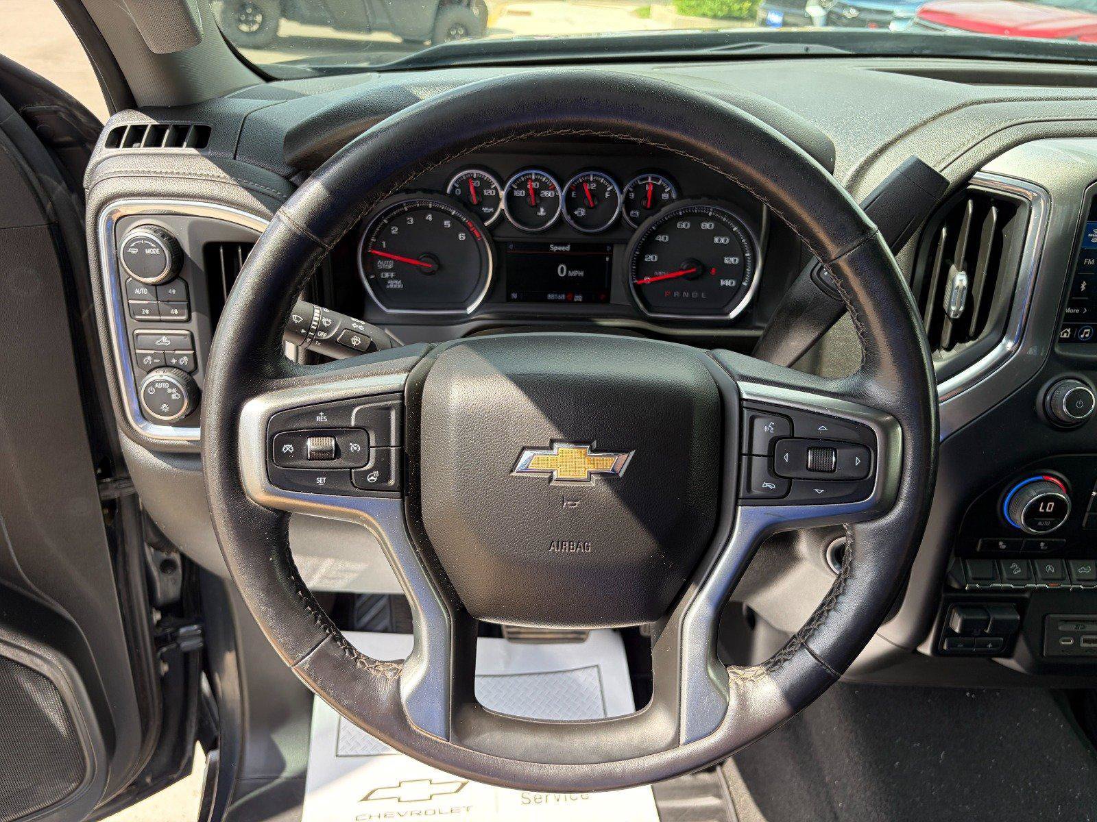 Used 2021 Chevrolet Silverado 1500 LT w/ Z71 Off-Road Package AWD/4WD image 11