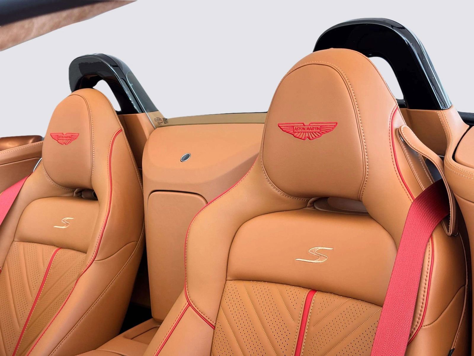 New 2026 Aston Martin V8 Vantage S image 21