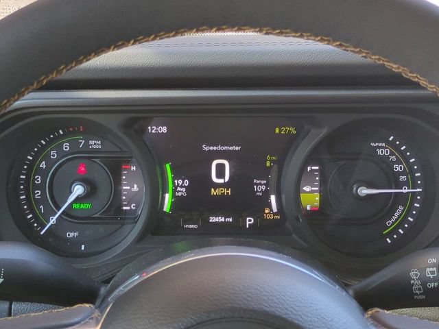 Used 2024 Jeep Wrangler Unlimited Sahara w/ Technology Group AWD/4WD image 27