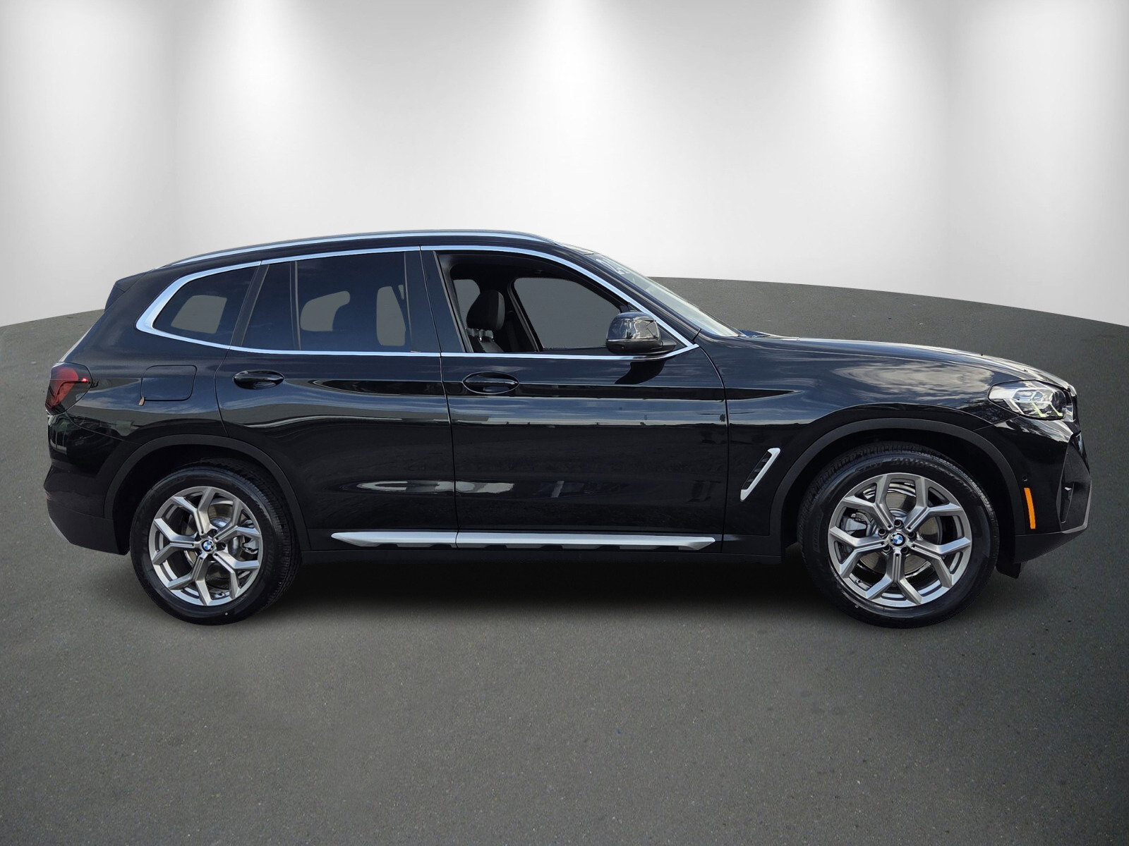 Certified 2024 BMW X3 sDrive30i w/ Premium Package image 8