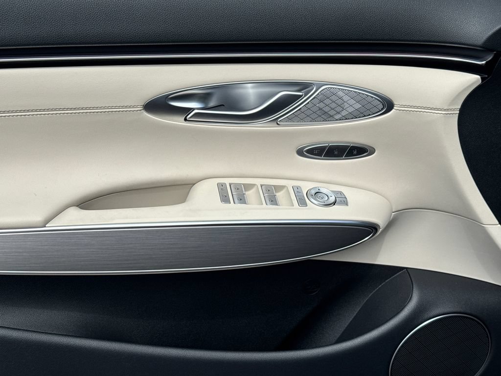 New 2026 Genesis GV70 2.5T Select AWD/4WD image 12