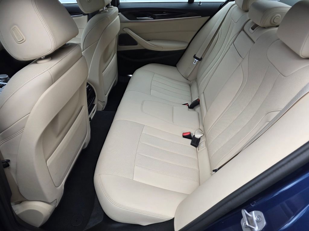 Certified 2023 BMW 540i 540i w/ Premium Package image 14