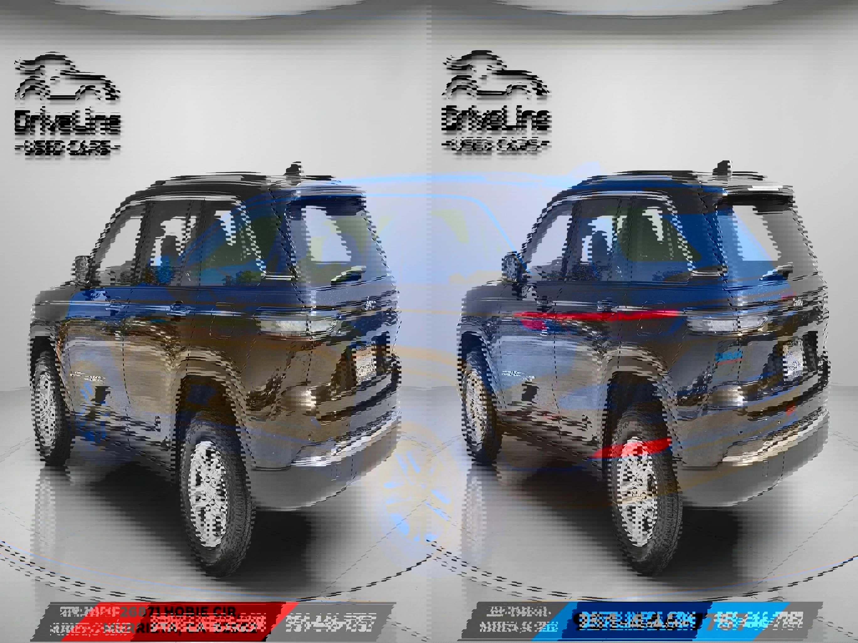 Used 2024 Jeep Grand Cherokee Laredo image 11