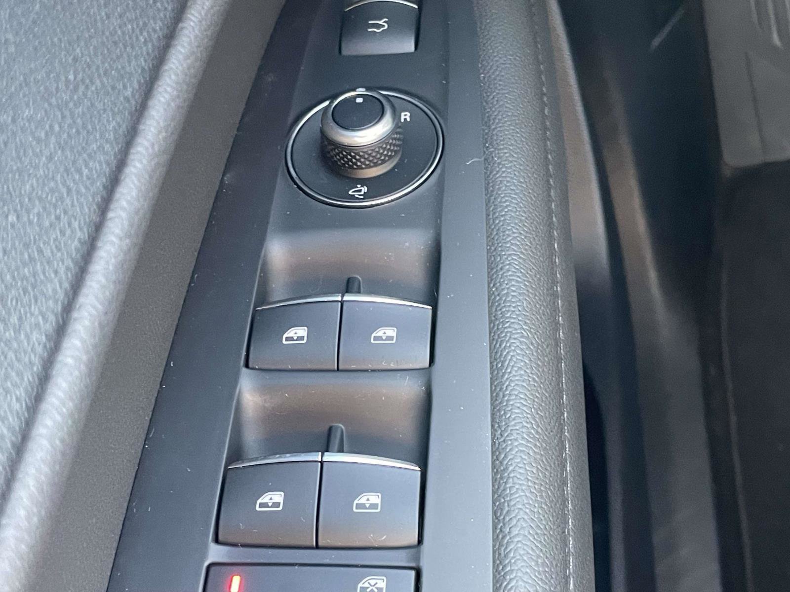 Used 2022 Alfa Romeo Stelvio Ti image 12