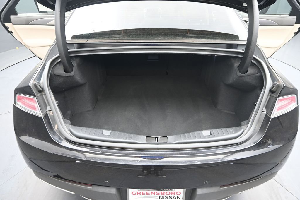 Used 2019 Lincoln MKZ Premiere image 11