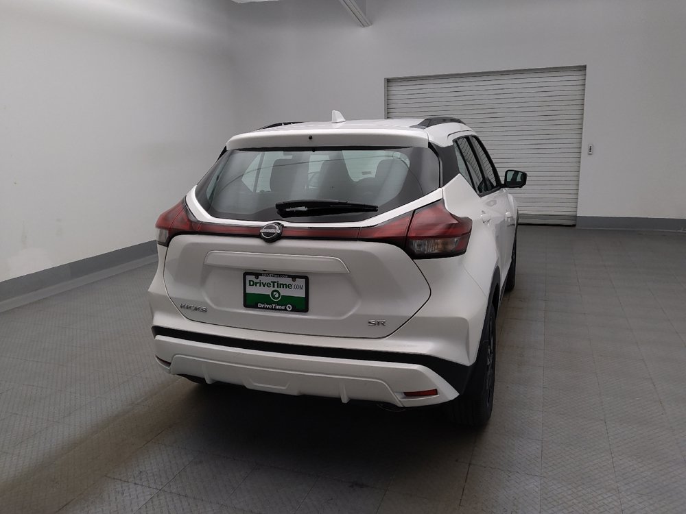 Used 2023 Nissan Kicks SR FWD image 7