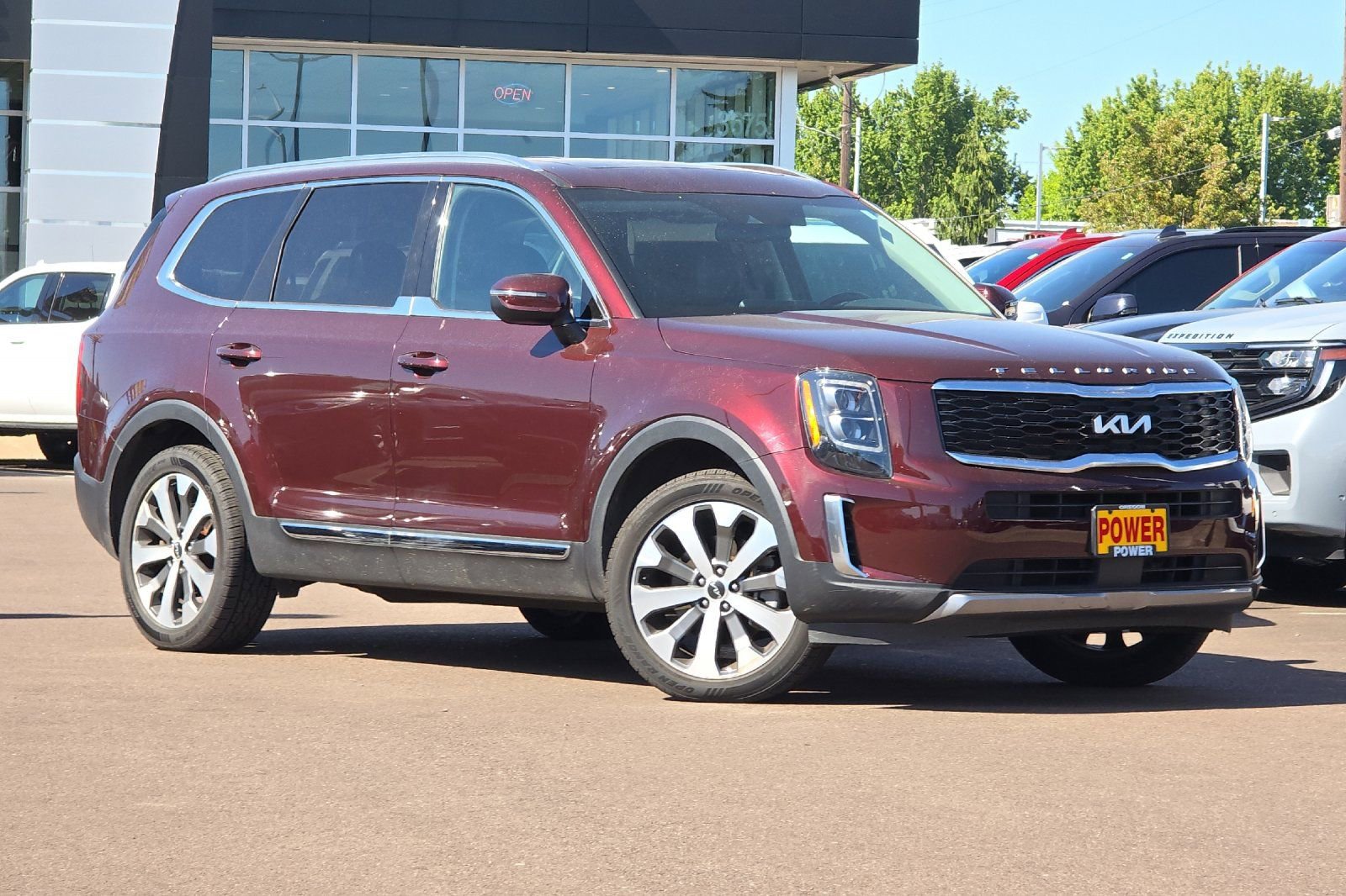 Used 2022 Kia Telluride EX w/ EX Premium Package AWD/4WD image 2