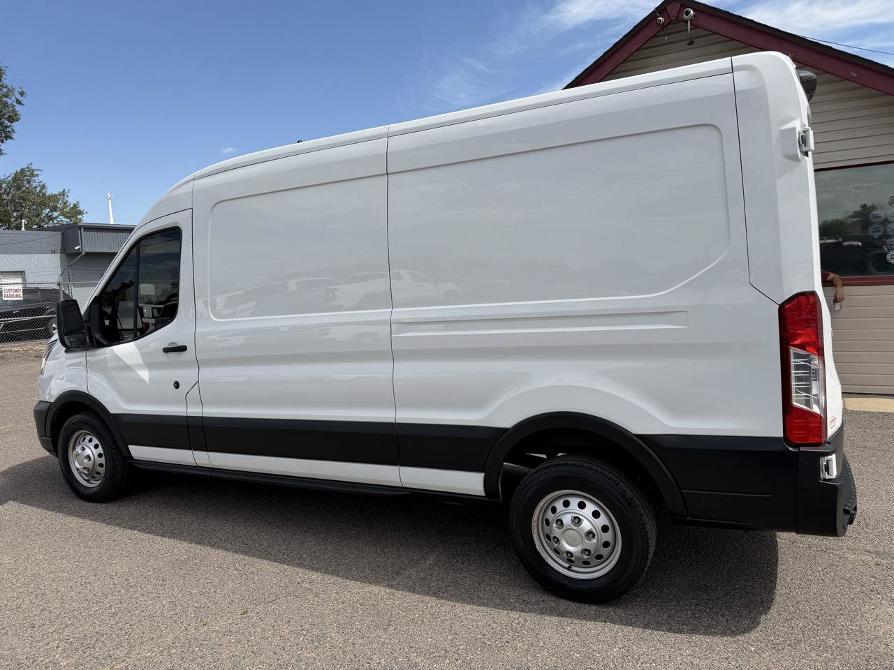 Used 2023 Ford Transit 250 Medium Roof AWD w/ Load Area Protection Package image 6