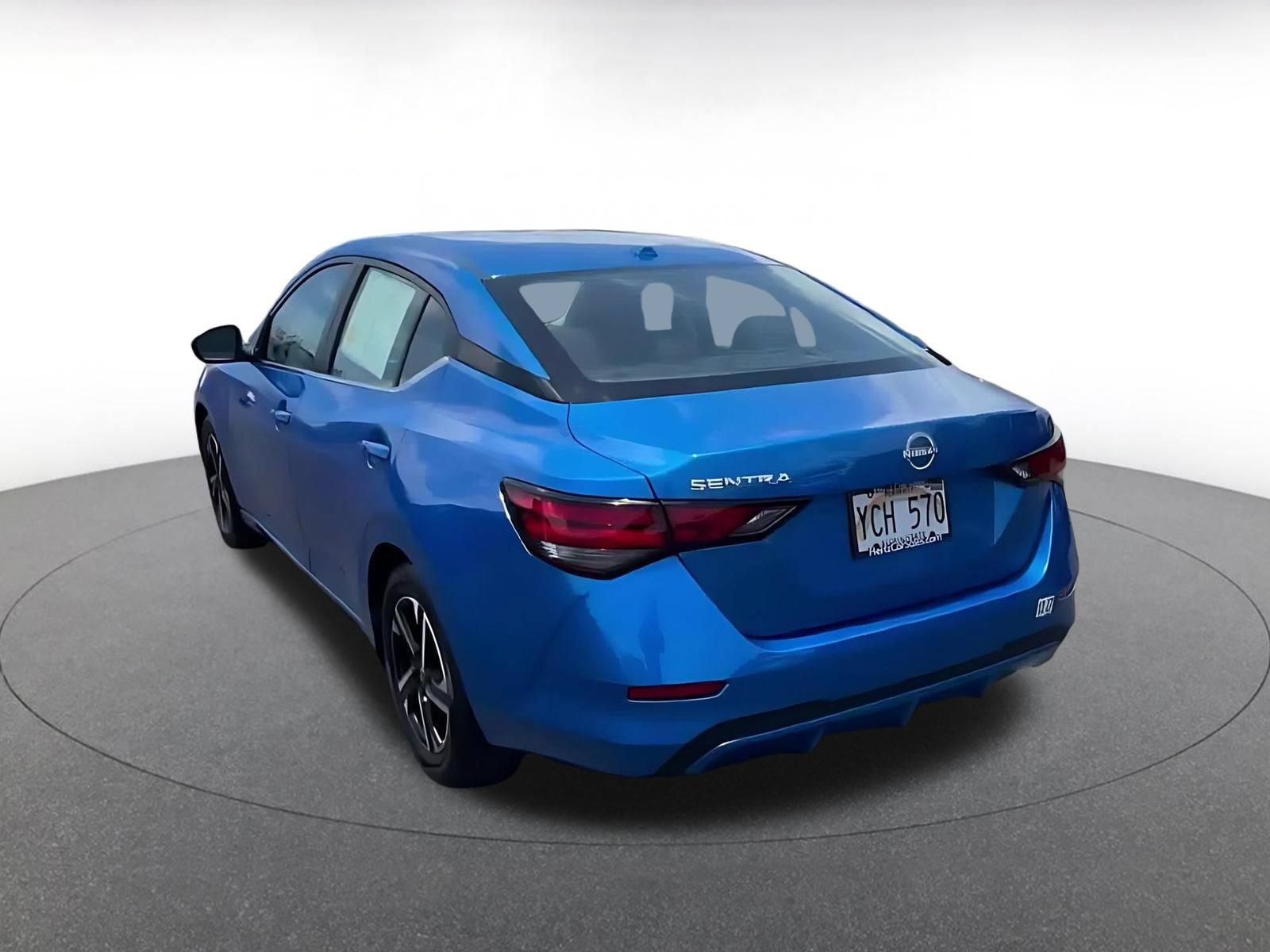 Used 2025 Nissan Sentra SV FWD image 11