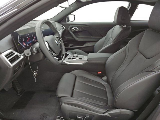 Certified 2025 BMW 230i Coupe RWD image 3