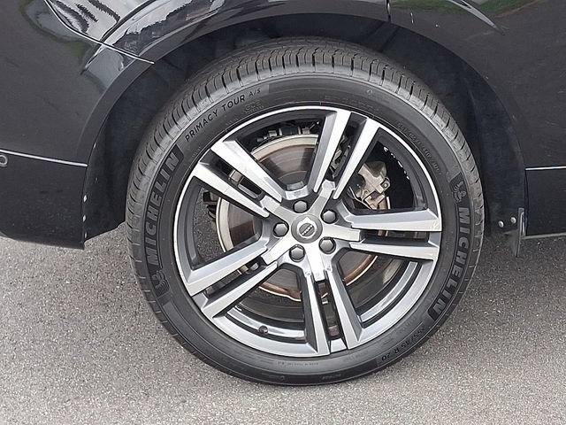 Used 2018 Volvo XC60 T6 Momentum w/ Convenience Package AWD/4WD image 26