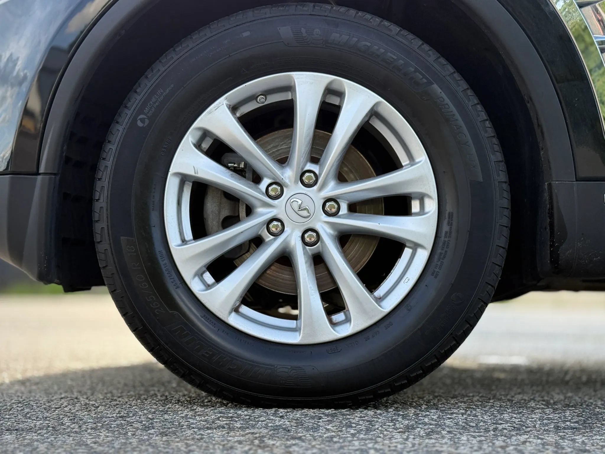 Used 2017 INFINITI QX70 AWD image 31