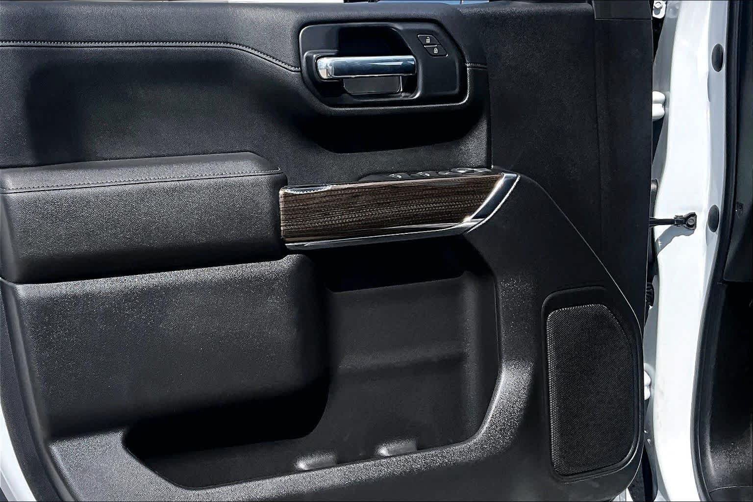 Used 2021 Chevrolet Silverado 1500 LT RWD image 22
