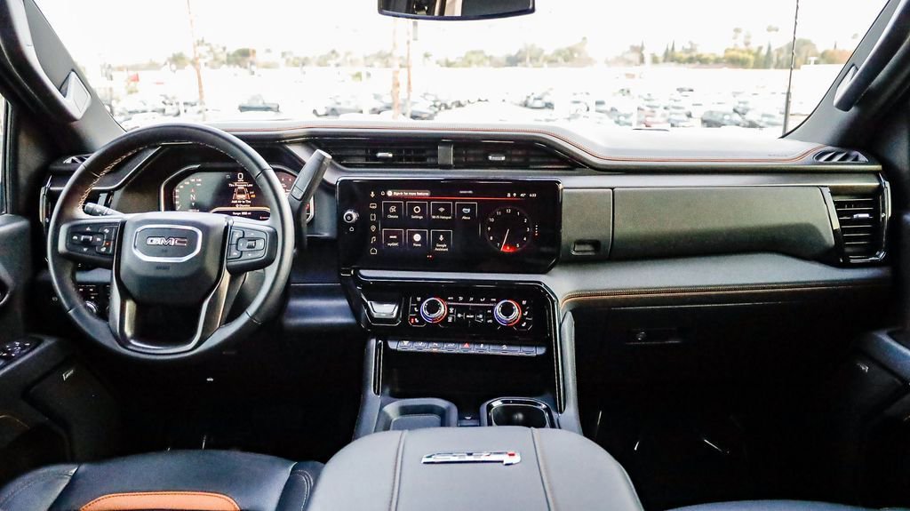 Used 2025 GMC Sierra 2500 AT4 image 15