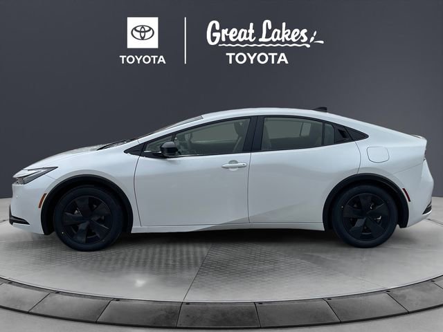 New 2026 Toyota Prius LE image 2