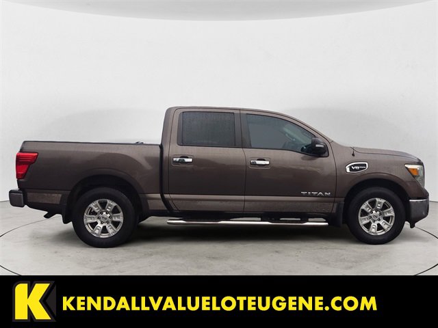 Used 2017 Nissan Titan SV image 6