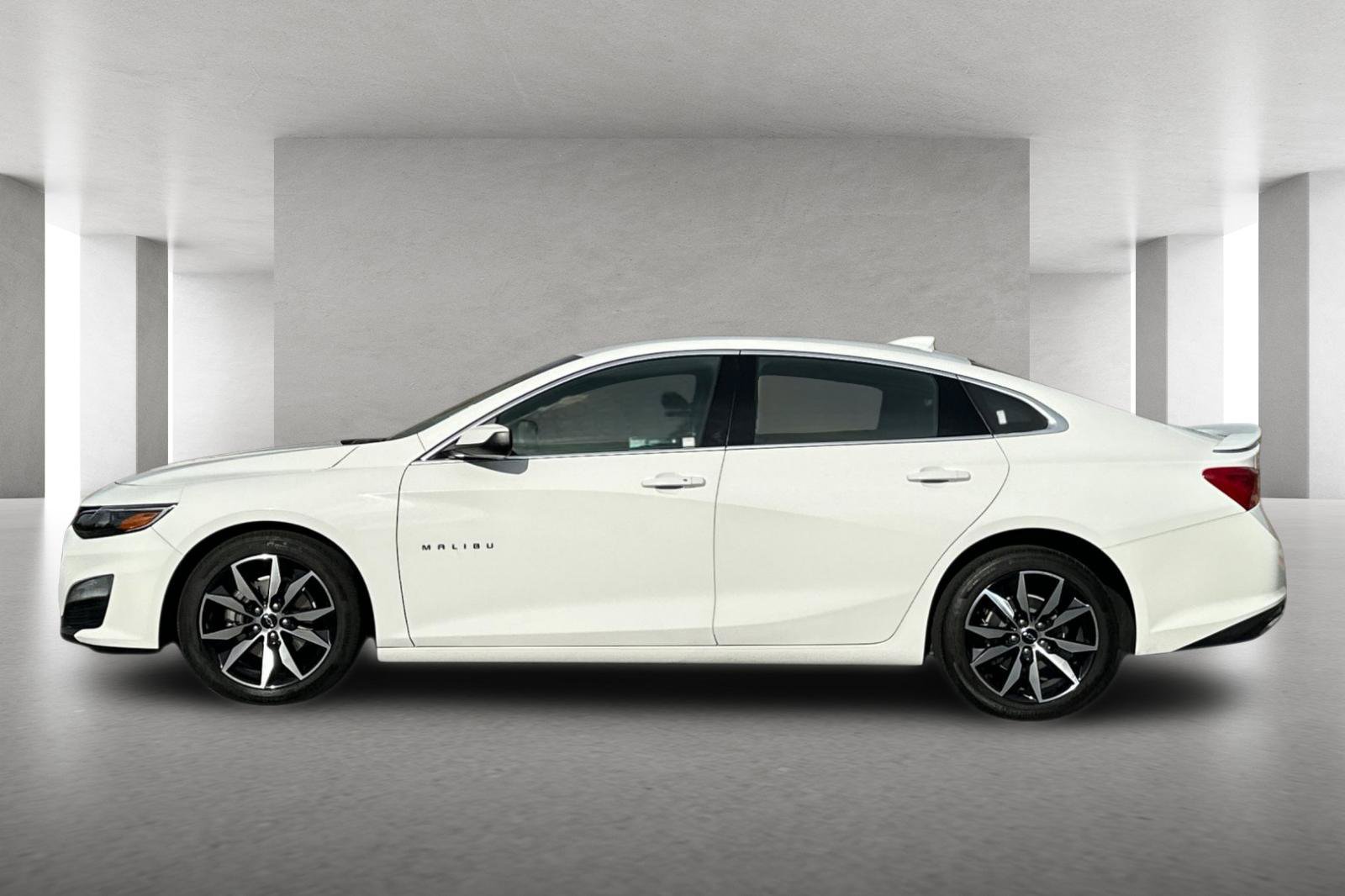 Used 2025 Chevrolet Malibu RS FWD image 7