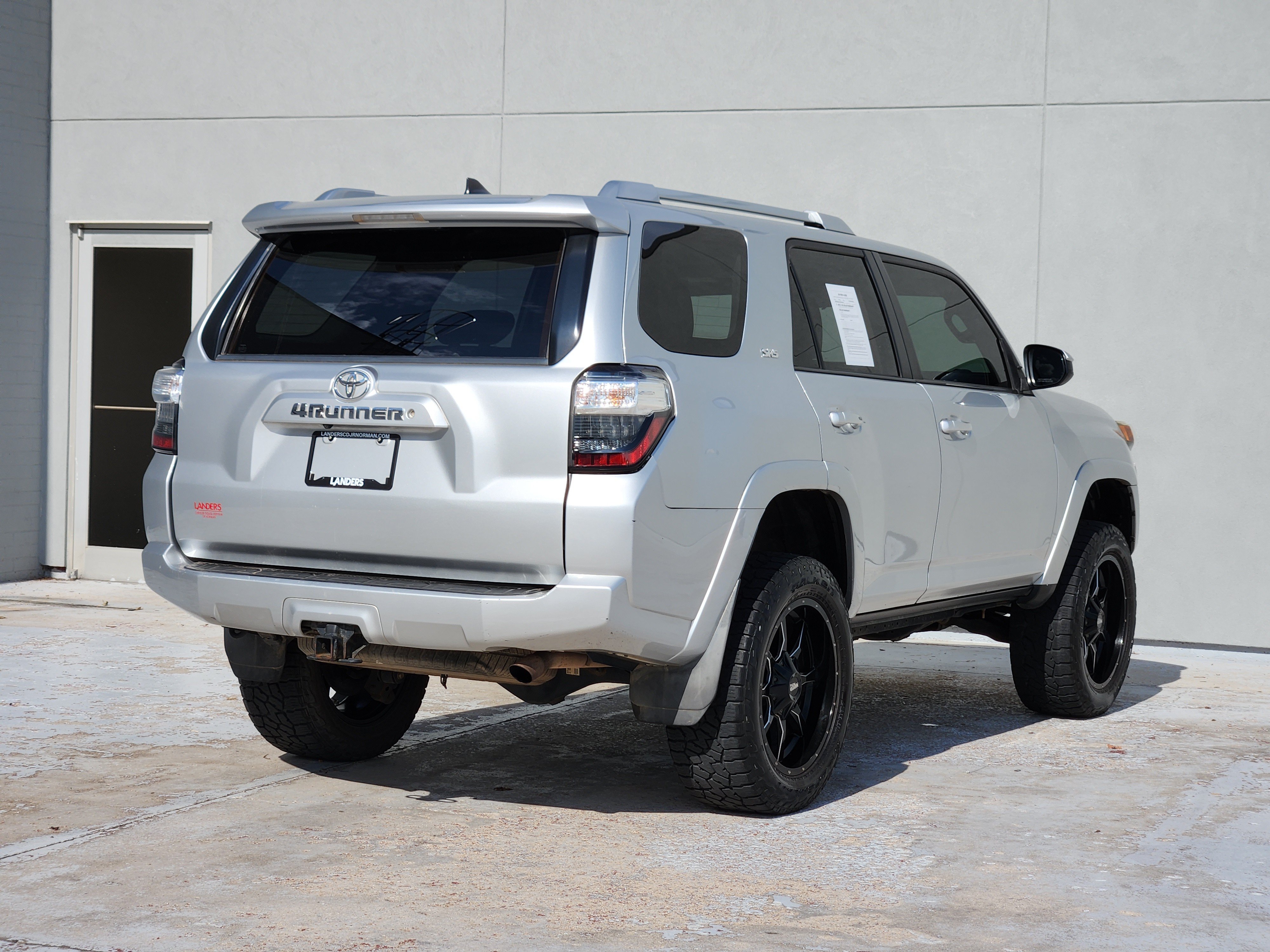Used 2016 Toyota 4Runner SR5 AWD/4WD image 7