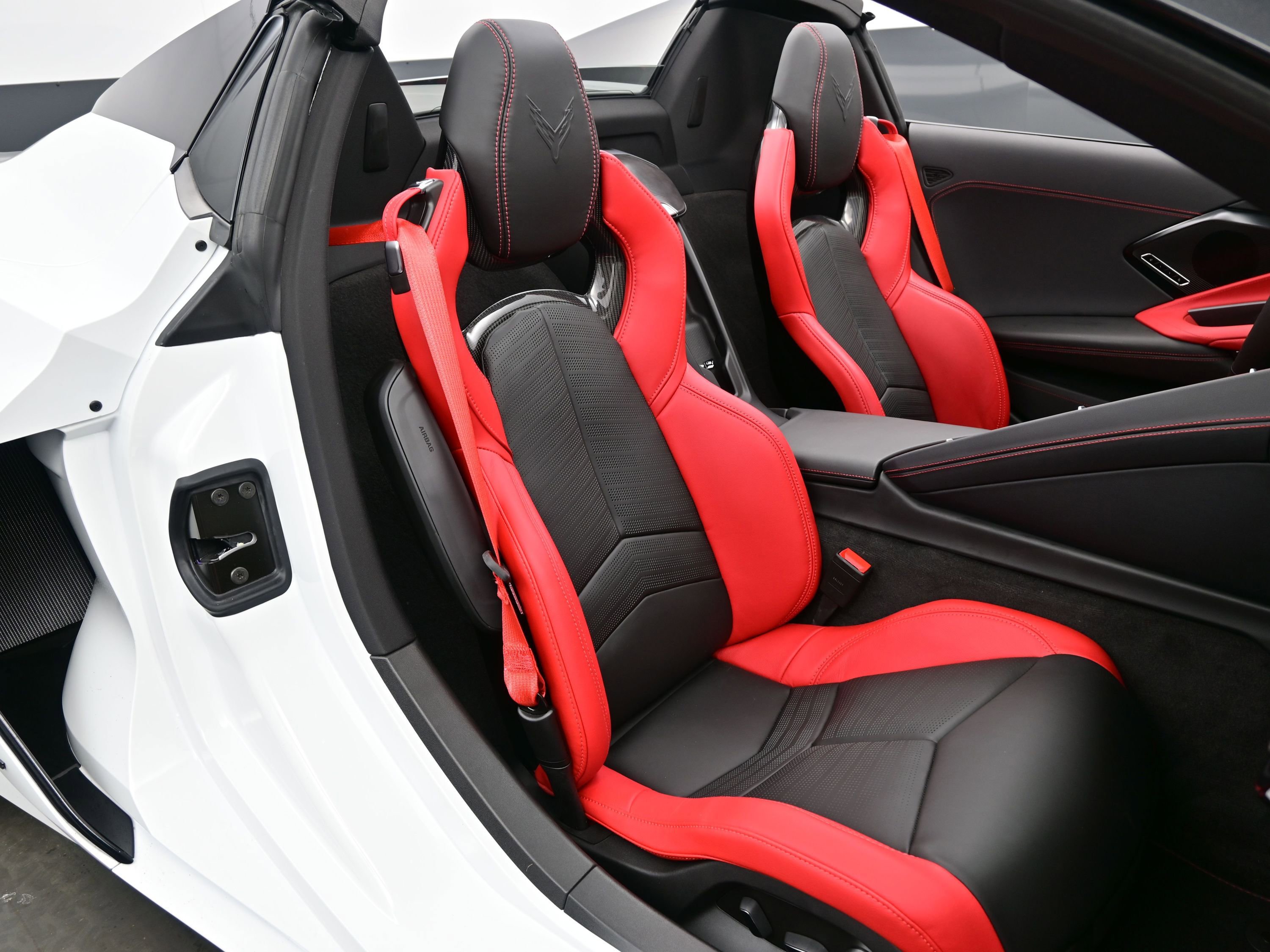 Used 2025 Chevrolet Corvette Z06 w/ Stealth Interior Trim Package RWD image 13