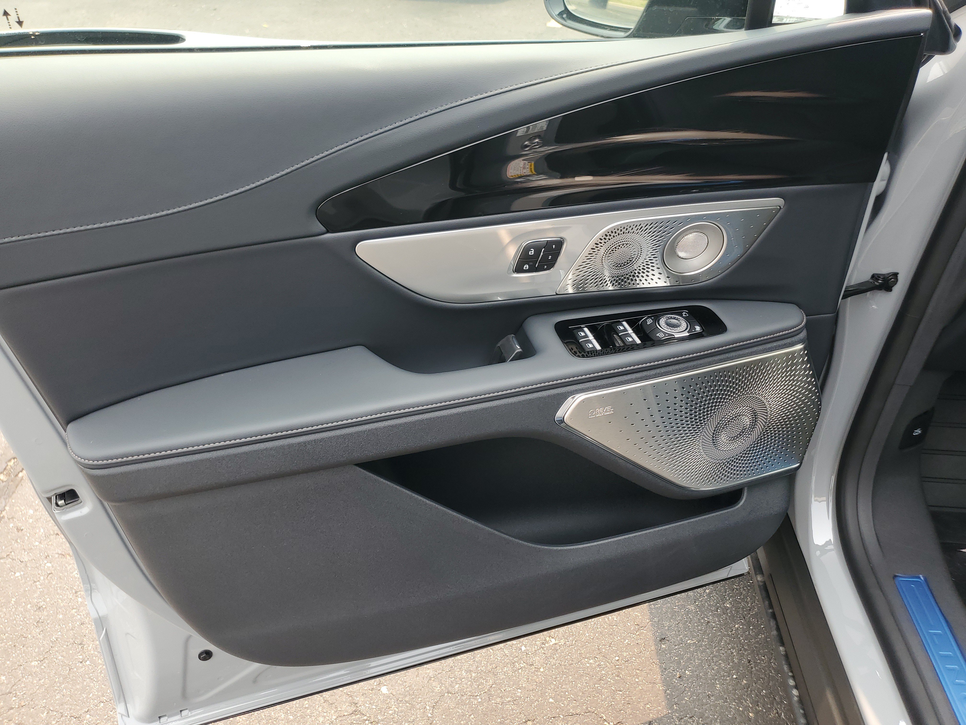 New 2026 Lincoln Nautilus Reserve AWD/4WD image 8