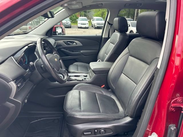 Used 2020 Chevrolet Traverse LT w/ LT Premium Package FWD image 14