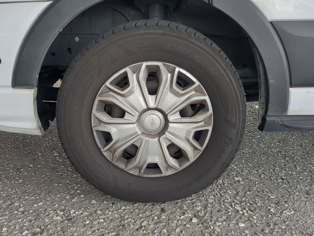 Used 2024 Ford Transit 350 XLT image 34