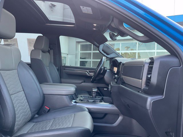 Used 2024 Chevrolet Silverado 1500 ZR2 w/ Technology Package AWD/4WD image 10