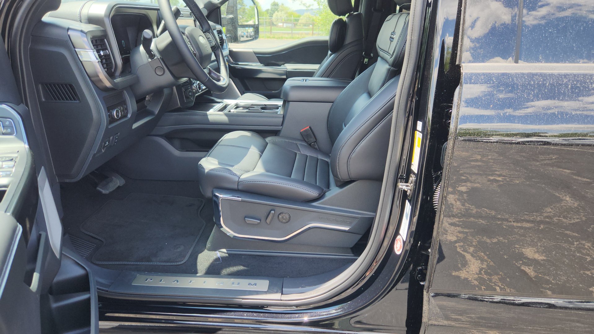 New 2026 Ford F350 Platinum AWD/4WD image 24