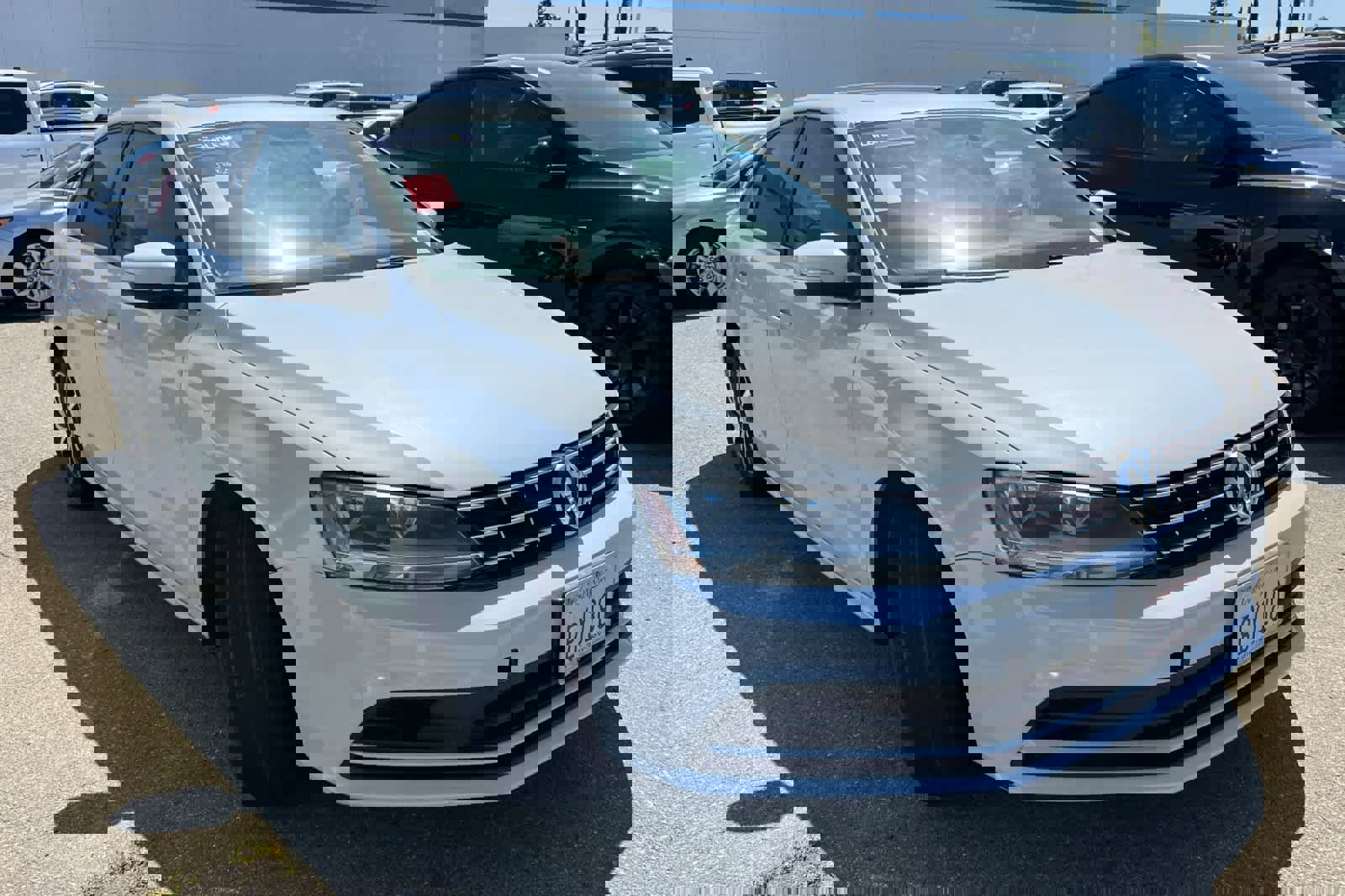 Used 2018 Volkswagen Jetta SE image 3