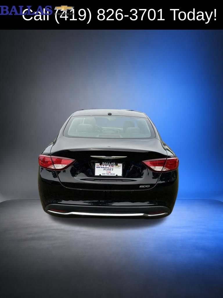 Used 2015 Chrysler 200 Limited w/ Convenience Group FWD image 4