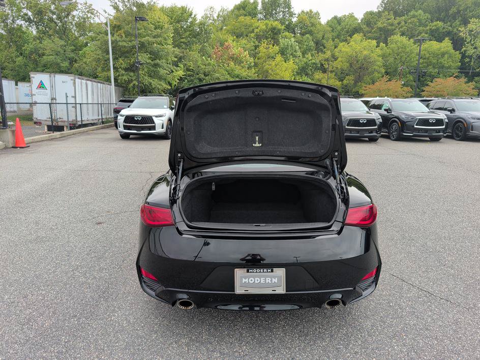 Used 2017 INFINITI Q60 Red Sport 400 AWD/4WD image 15