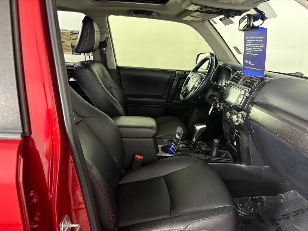 Used 2017 Toyota 4Runner TRD Off-Road Premium AWD/4WD image 34