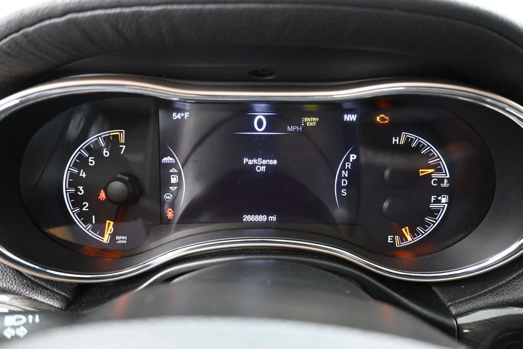 Used 2015 Jeep Grand Cherokee Overland AWD/4WD image 36