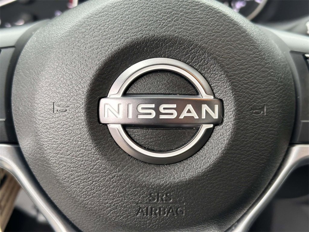 Certified 2025 Nissan Sentra SR image 23