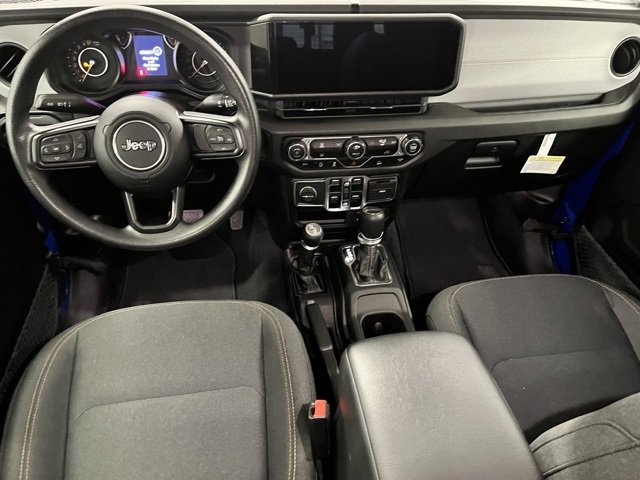 Used 2024 Jeep Gladiator Sport image 10