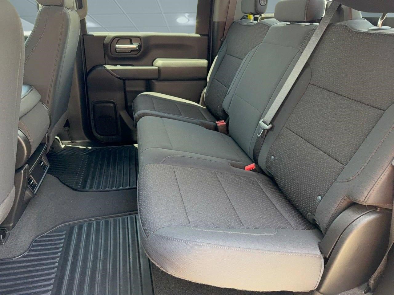 Certified 2024 Chevrolet Silverado 2500 Custom AWD/4WD image 25