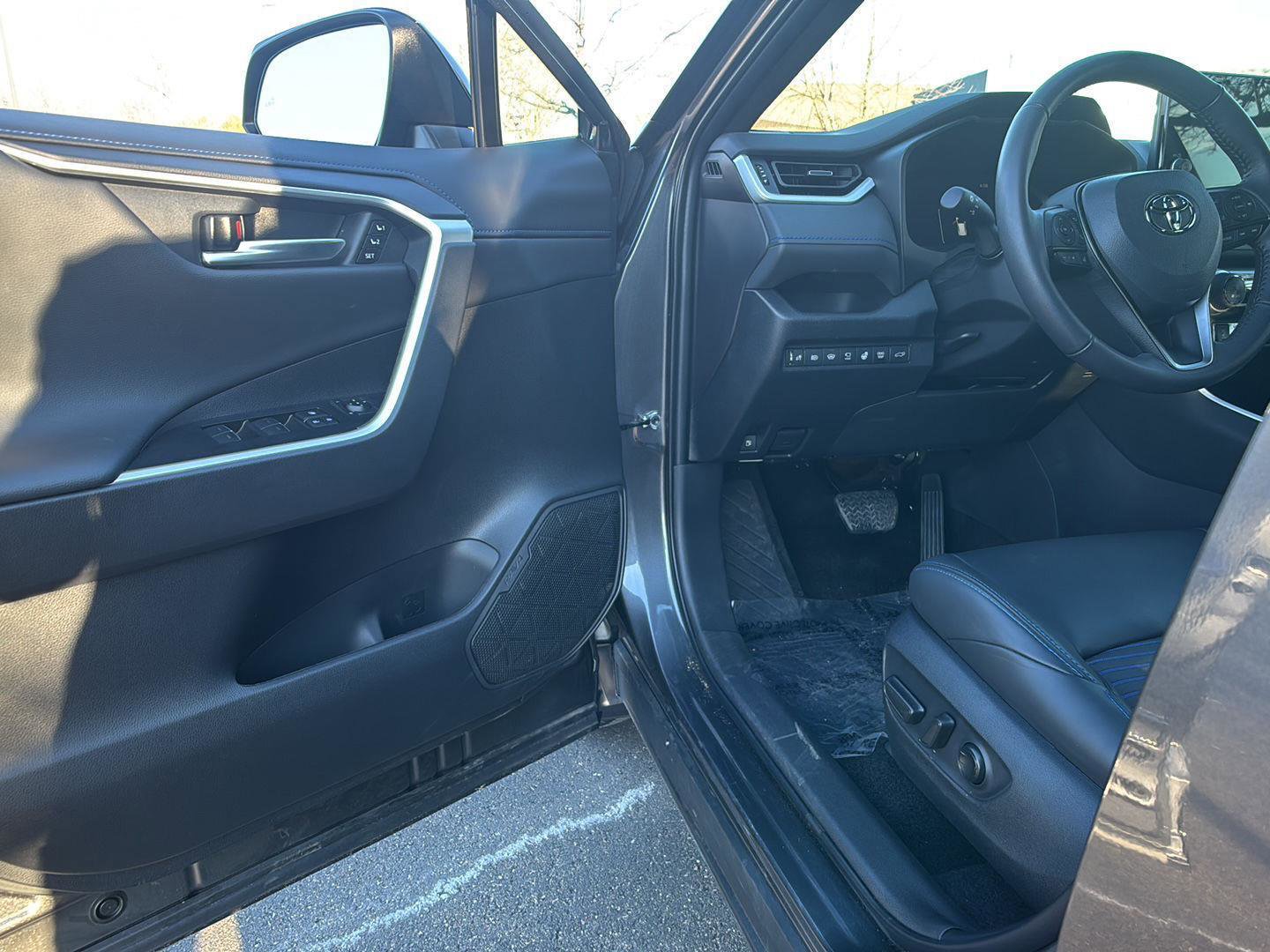 Used 2025 Toyota RAV4 XSE w/ Advanced Technology Package image 2