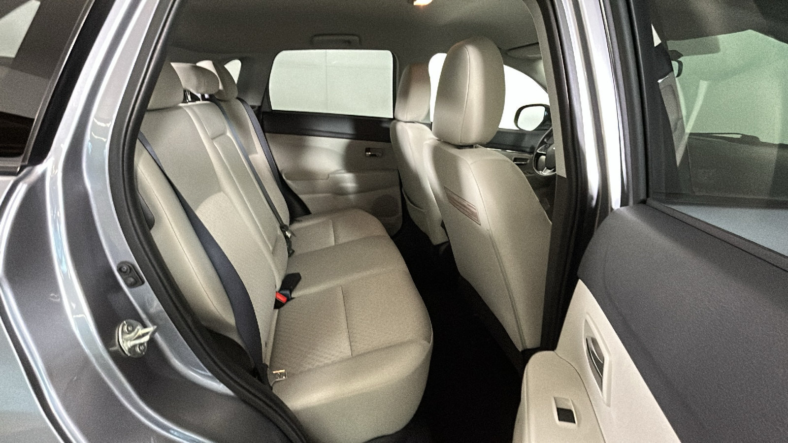 Used 2017 Mitsubishi Outlander Sport SE AWD/4WD image 33