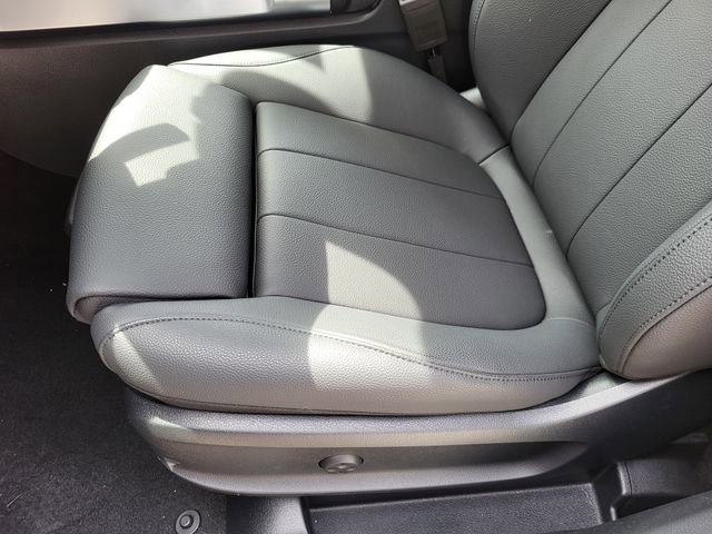 Certified 2025 Mercedes-Benz GLB 250 4MATIC image 12