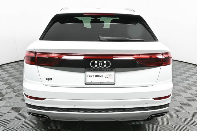 New 2025 Audi Q8 Premium image 25