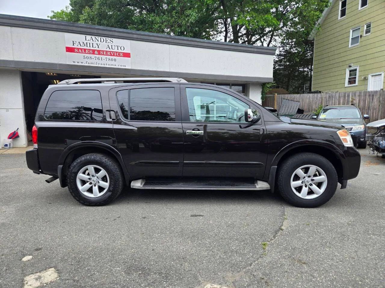 Used 2012 Nissan Armada SV image 19